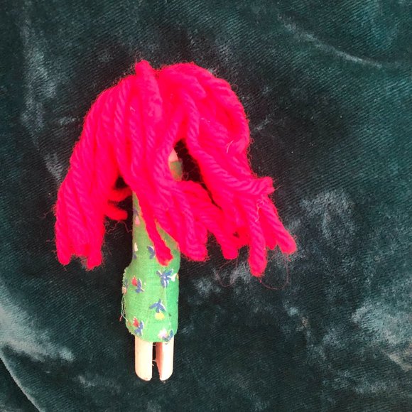 Clothes Pin Doll RED HAIR Green Dress Cleavage Collectible Vintage Googly Eyes - Picture 2 of 4